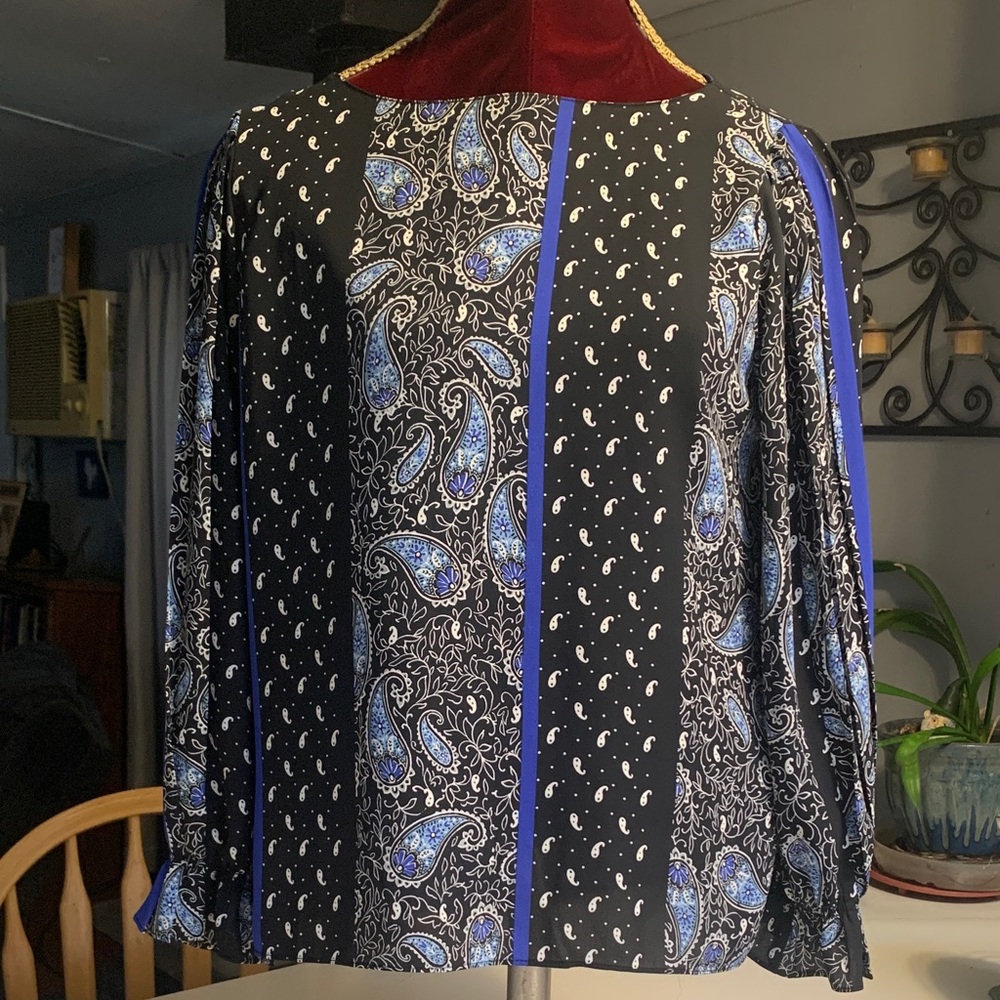 Tahari Elegant Black and Blue Paisley Women's Blouse